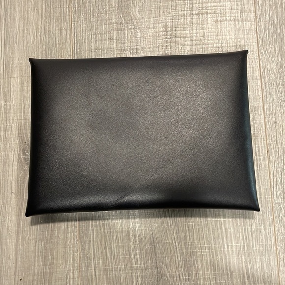 Clutch / Sml envelope in leather by tribe alive. NEW. Black with gold snaps. - Picture 3 of 5